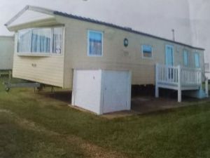 Joes Holiday Caravan Rental at Caister-on-Sea Holiday Park near to Caister-on-Sea - 3 Bedrooms - Sleeps 8